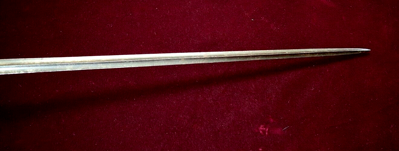 AMERICAN REVOLUTIONARY WAR AMERICAN SILVER HILT BY TOM SPARROW SWORD PUBLISHED